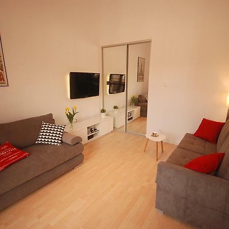 Nowy Apartament Wilcza Варшава Екстер'єр фото