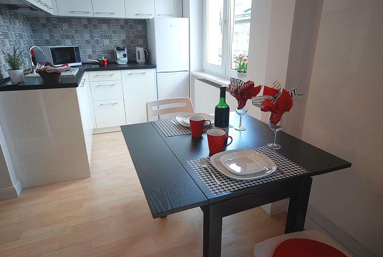 Nowy Apartament Wilcza Варшава Екстер'єр фото